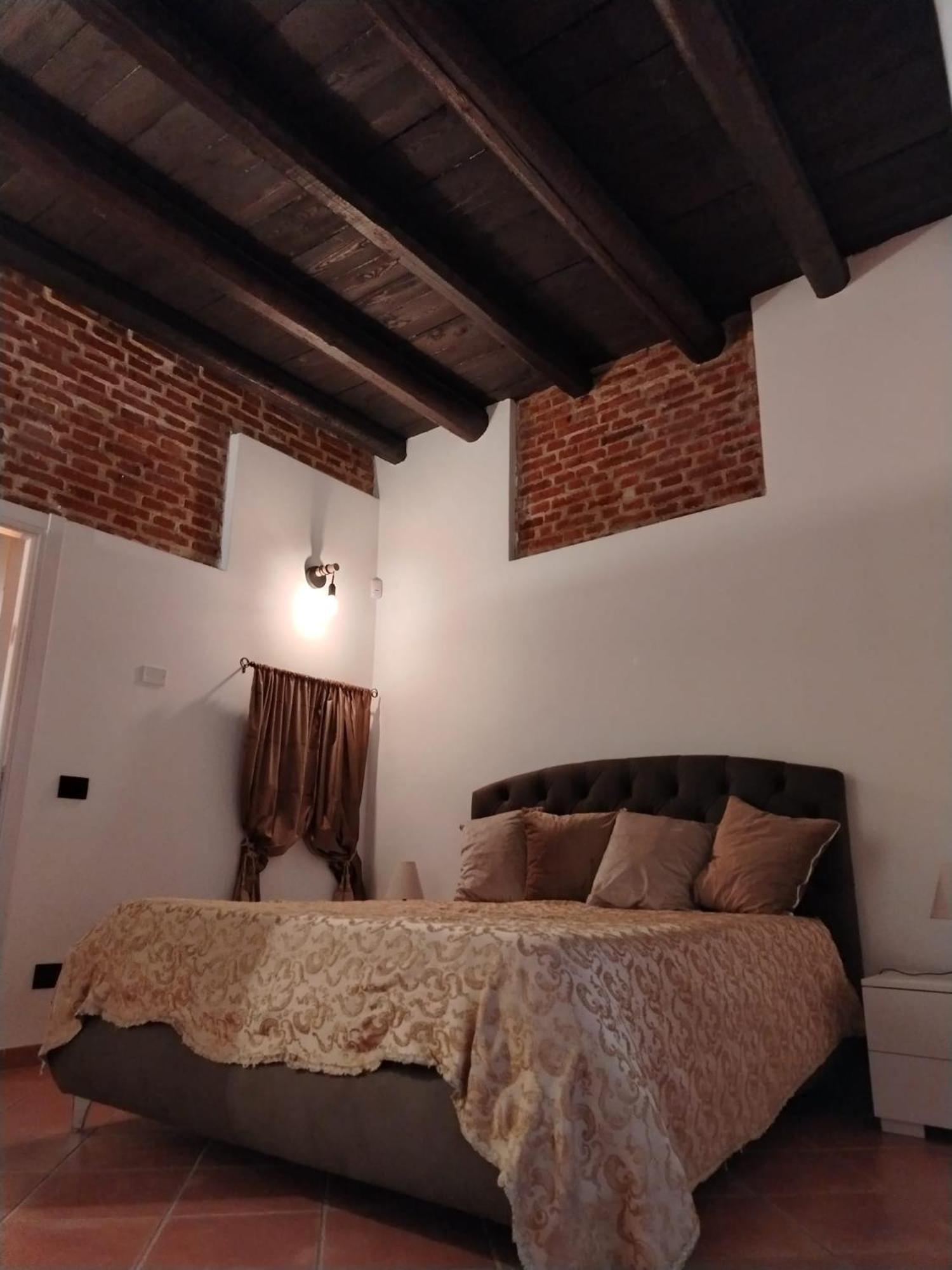 Vittorio Cathedral House *